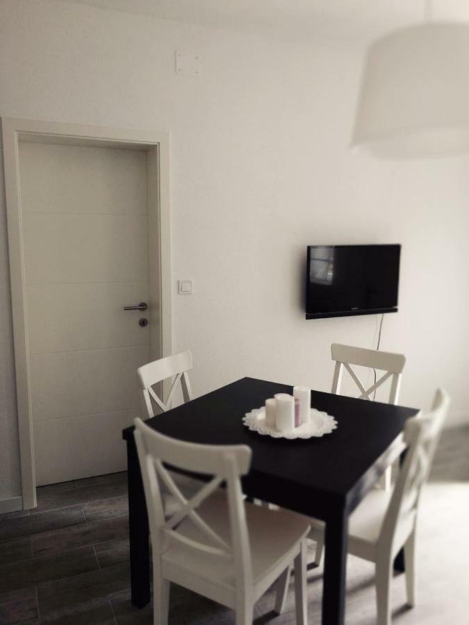 Apartmani Marijana Postira Exterior photo